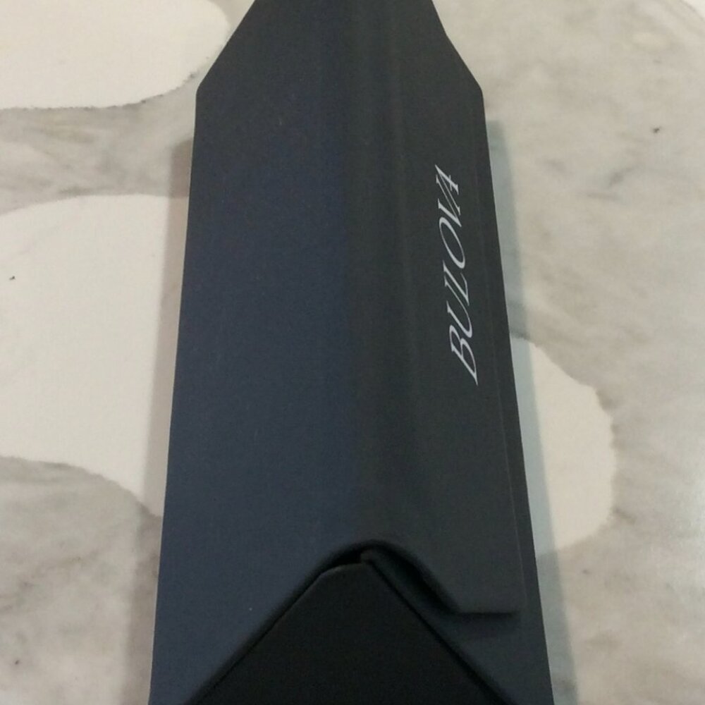 Bulova Triangular Foldable Eyeglass/Sunglass Leat… - image 5